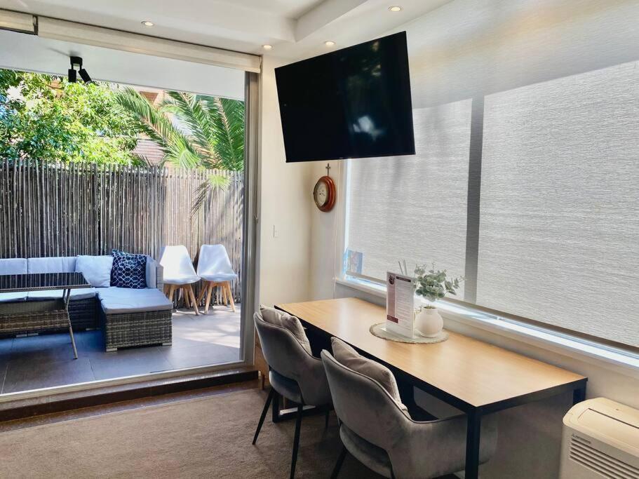 Beautiful 1 Bedroom Unit 1 Block From Coogee Beach Sydney Exterior photo